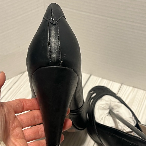 Bettie page shoes by Ellie black heels size 11 new - Picture 3 of 9